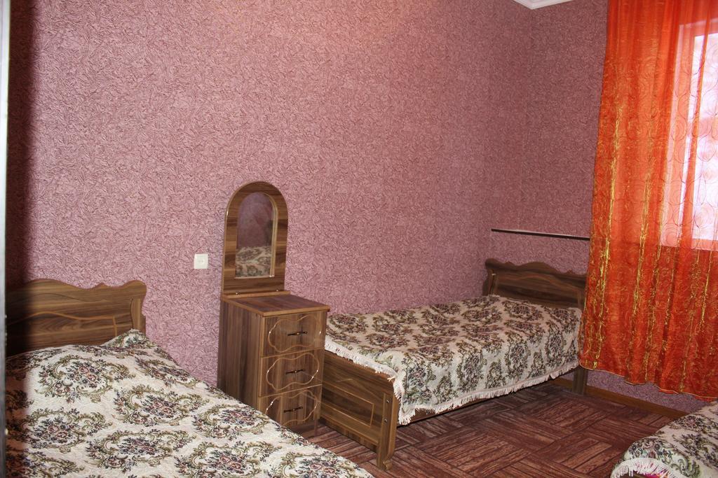 Guest House Tavaduri Местія Екстер'єр фото